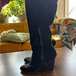 Elegant Black Knee-High Boots